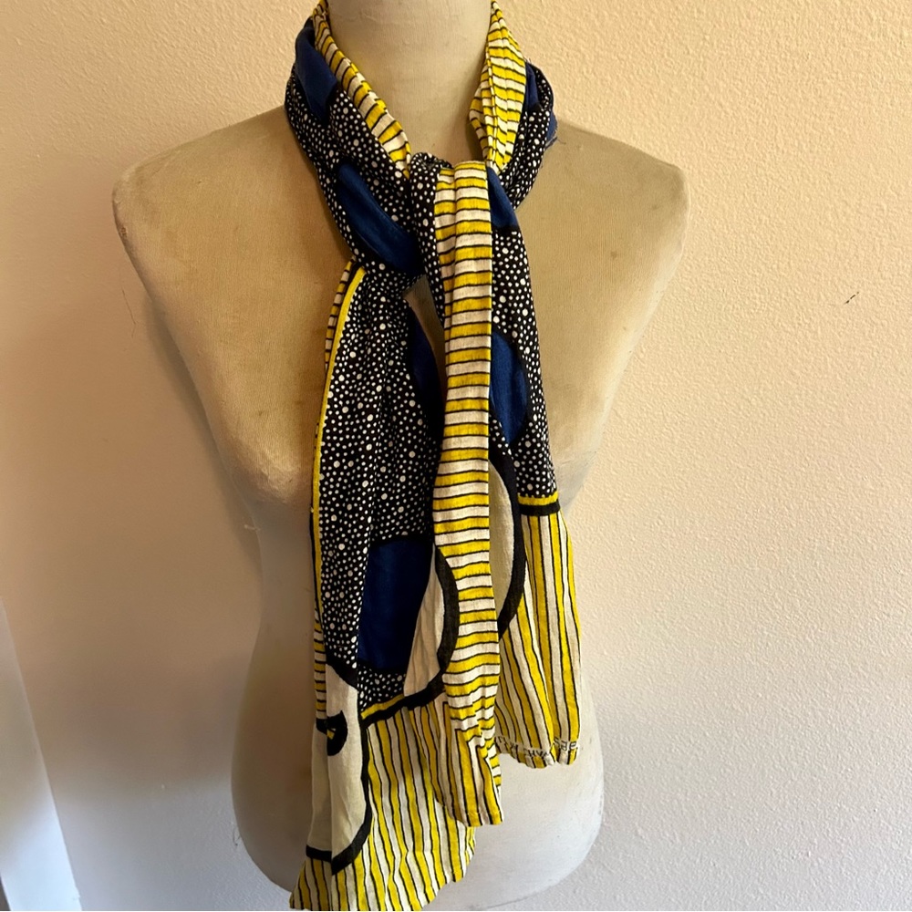 Geometric scarf blue yellow print good condition